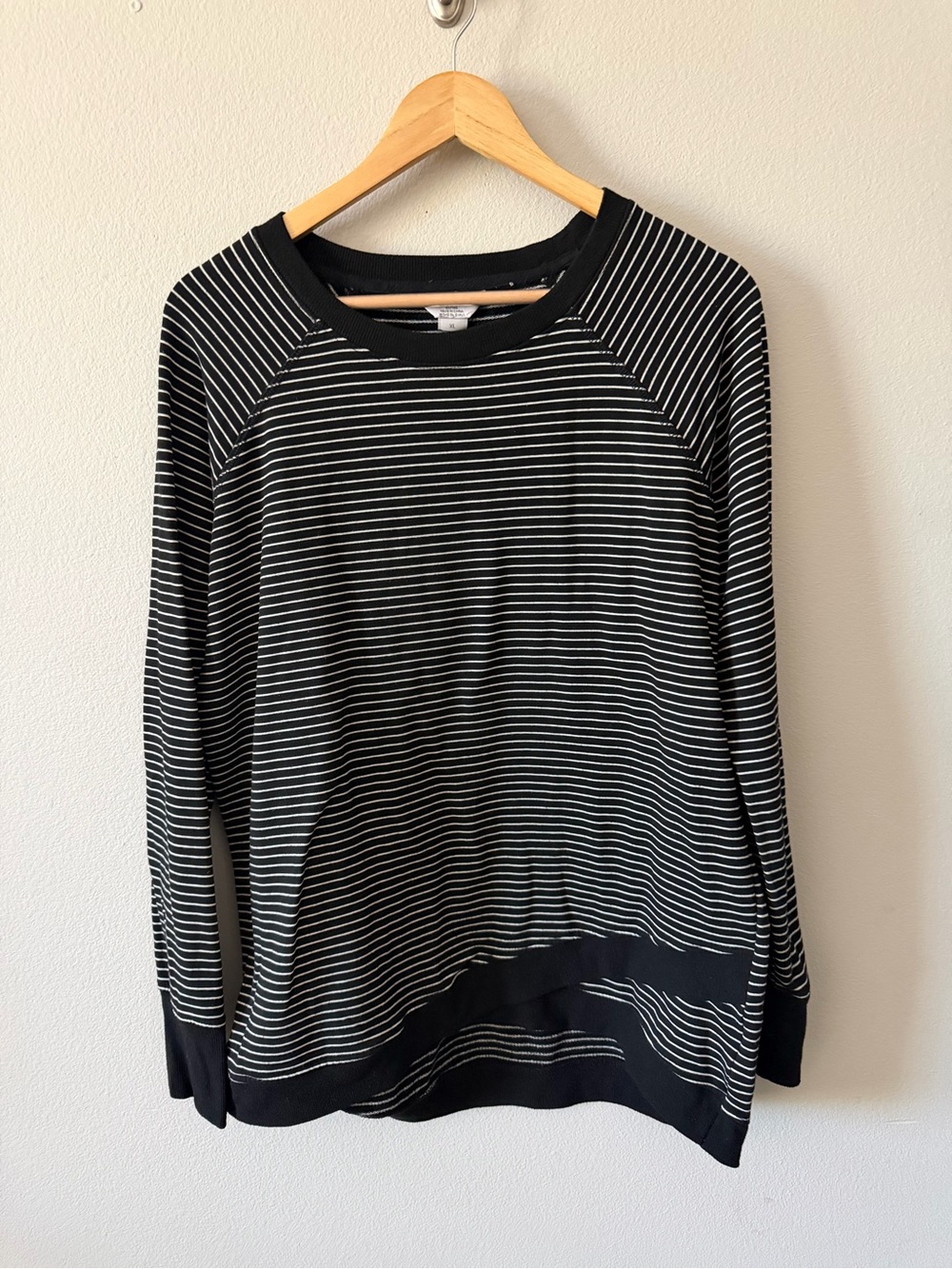 Black & White Striped Women’s Sweater - Classic Crewneck